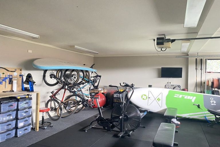 Photo of property in 204 Heta Road, Merrilands, New Plymouth, 4312