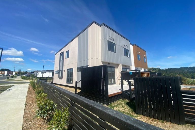 Photo of property in 8 Bugle Road, Totara Park, Auckland, 2019