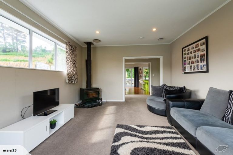 Photo of property in 11 Morgan Place, Tawa, Wellington, 5028