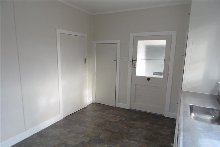 Photo of property in 27 Bulteel Street, New Plymouth, 4310