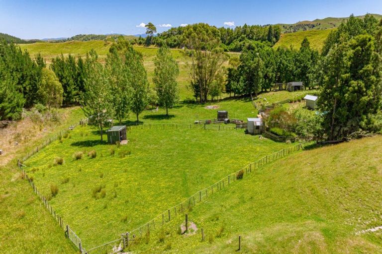Photo of property in 2096 Masterton Stronvar Road, Stronvar, Masterton, 5890