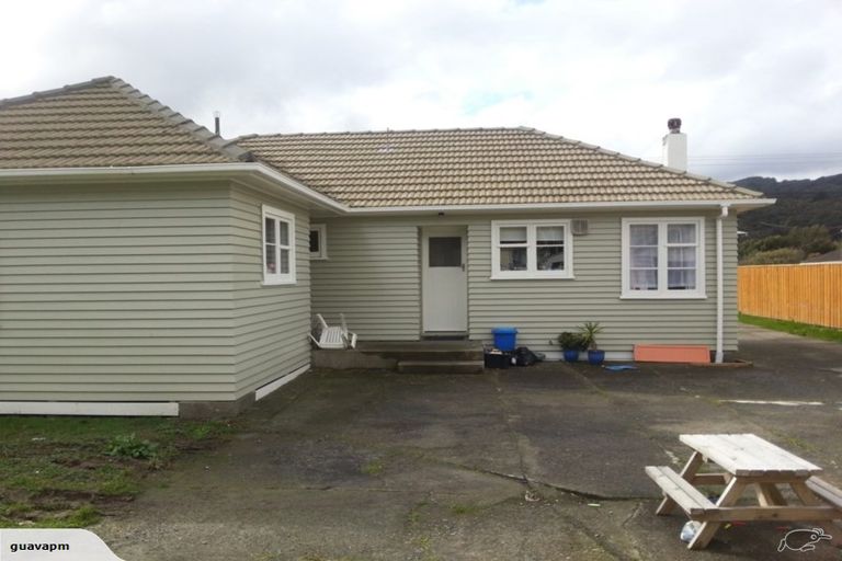 Photo of property in 44 Main Road, Wainuiomata, Lower Hutt, 5014
