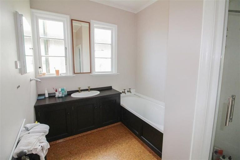 Photo of property in 71 Warrender Street, North Dunedin, Dunedin, 9016