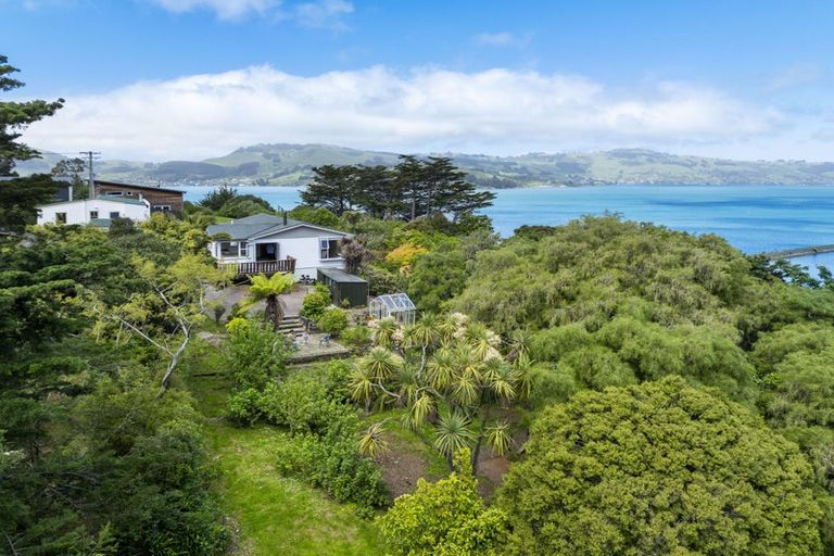 Photo of property in 24 Downes Road, Roseneath, Port Chalmers, 9023