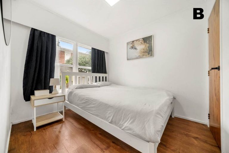 Photo of property in 49 Peach Road, Glenfield, Auckland, 0629