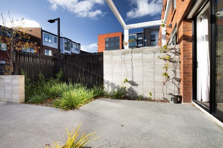 Photo of property in 14 Uku Lane, Hobsonville, Auckland, 0616