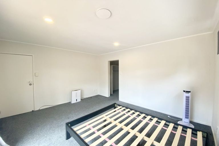 Photo of property in 40 Kewa Road, Albany Heights, Auckland, 0632