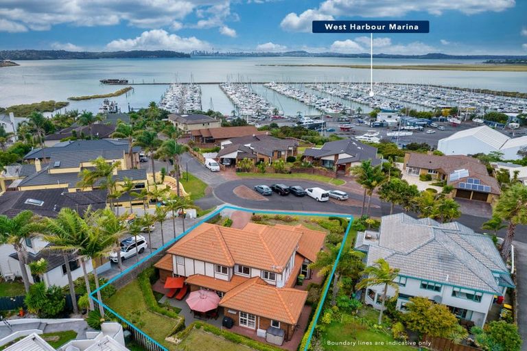 Photo of property in 32 Reflection Drive, West Harbour, Auckland, 0618