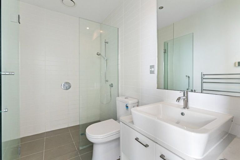 Photo of property in Sentinel Apartments, 2201/3 Northcroft Street, Takapuna, Auckland, 0622