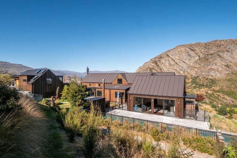 Photo of property in 12 Crows Nest Road, Arthurs Point, Queenstown, 9371