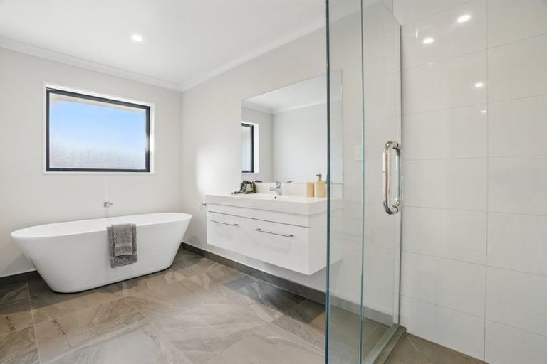 Photo of property in 18 Silver Peaks Drive, West Melton, 7618