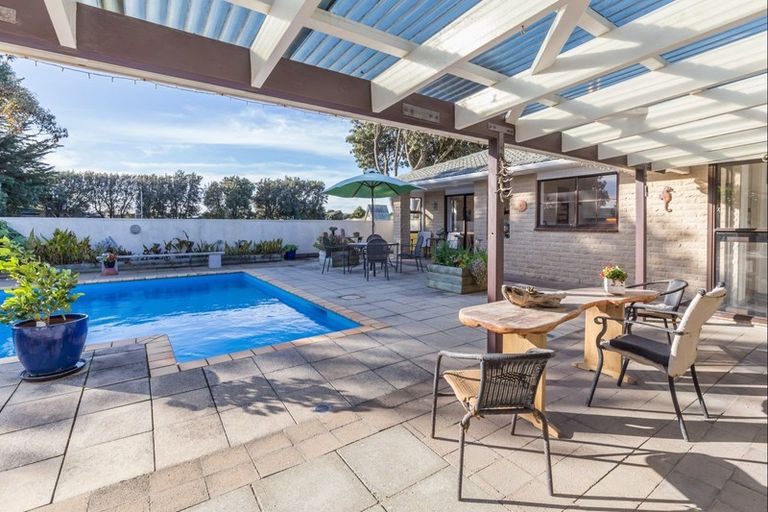 Photo of property in 7 Rangitane Grove, Waitarere Beach, Levin, 5510