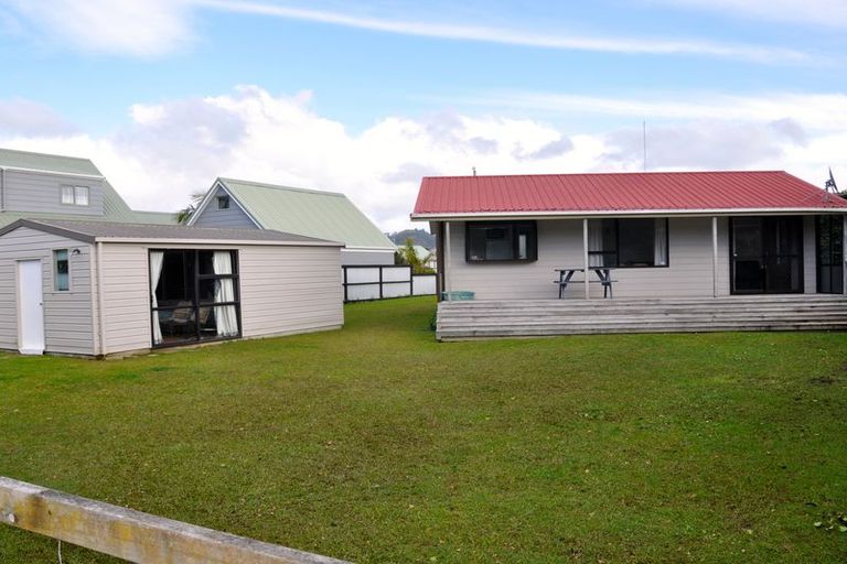 Photo of property in 14 Hereford Place, Waihi Beach, 3611