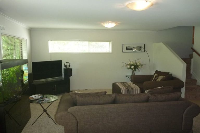 Photo of property in 16 Catrina Avenue, Birkenhead, Auckland, 0626