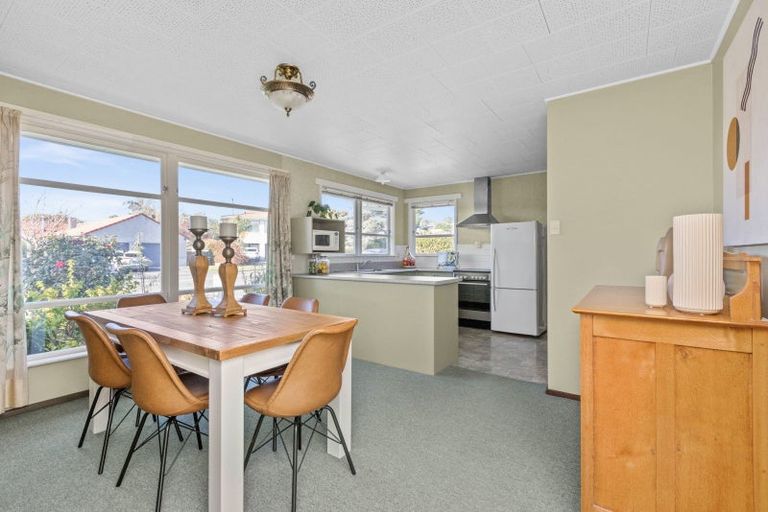 Photo of property in 14 Durham Drive, Havelock North, 4130