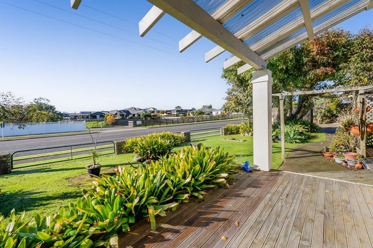 Photo of property in 3 Karina Road, Merrilands, New Plymouth, 4312