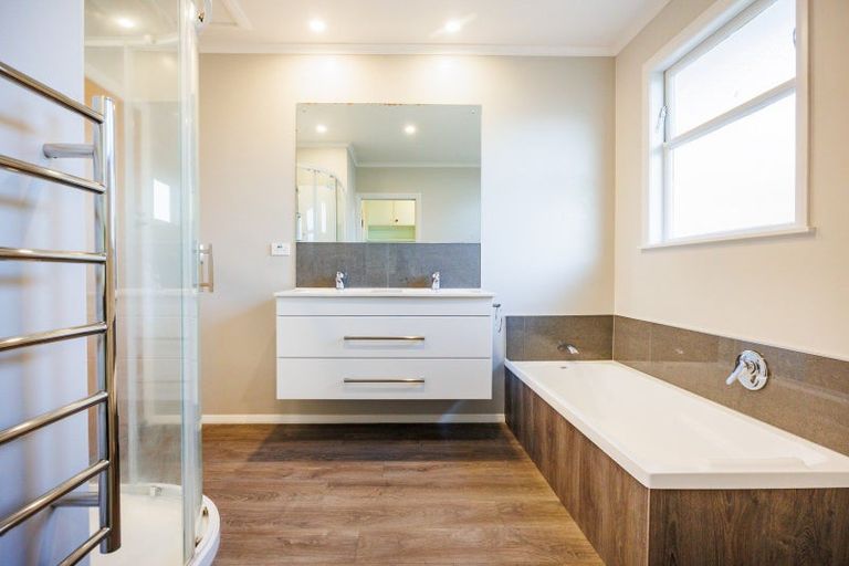 Photo of property in 26 Stephens Crescent, Highbury, Palmerston North, 4412