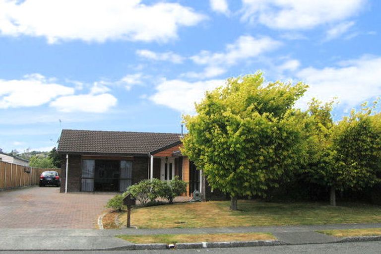 Photo of property in 14 Memphis Grove, Totara Park, Upper Hutt, 5018