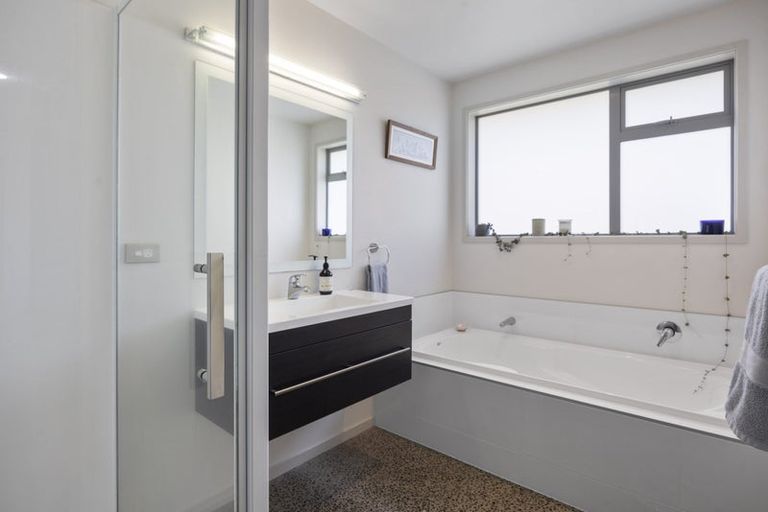 Photo of property in 96b Wills Road, Bell Block, New Plymouth, 4312