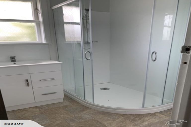 Photo of property in 1 Ellen Street, Manurewa East, Auckland, 2102