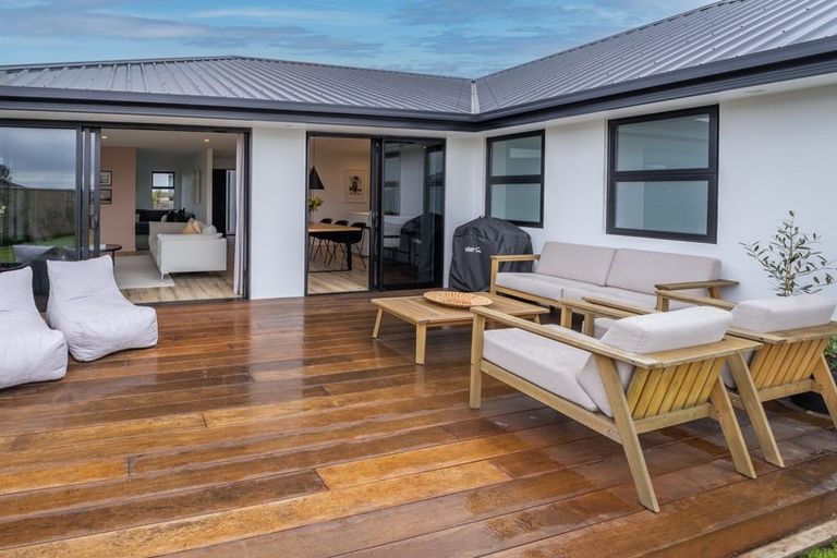 Photo of property in 48 Katania Heights, Brightwater, 7022