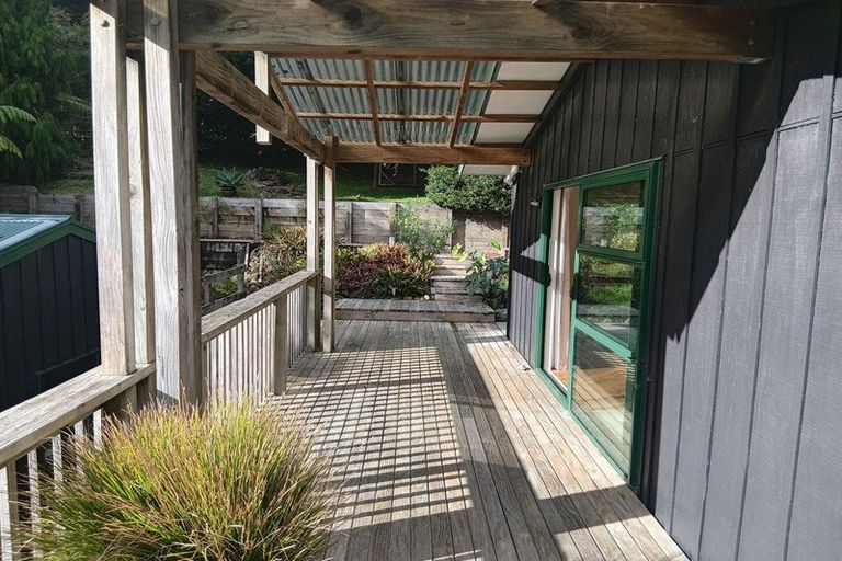 Photo of property in 6 Pohutukawa Grove, Whitianga, 3510