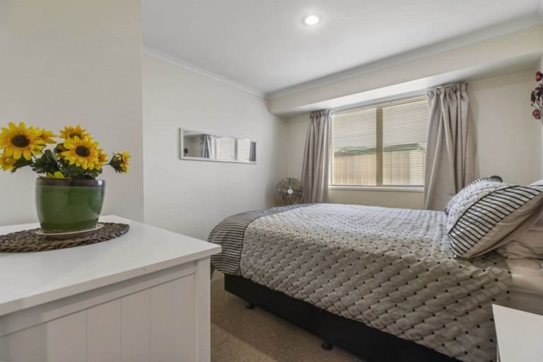 Photo of property in 13 Meachen Terrace, Waiuku, 2123