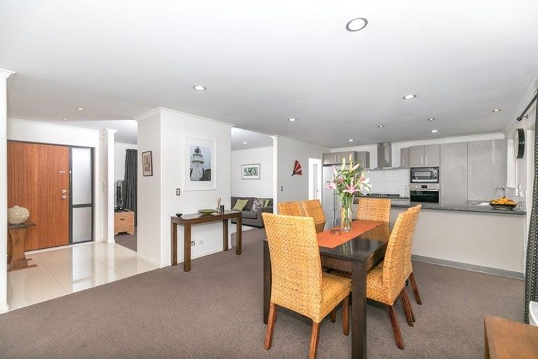 Photo of property in 17 Te Ironui Place, Huntington, Hamilton, 3210