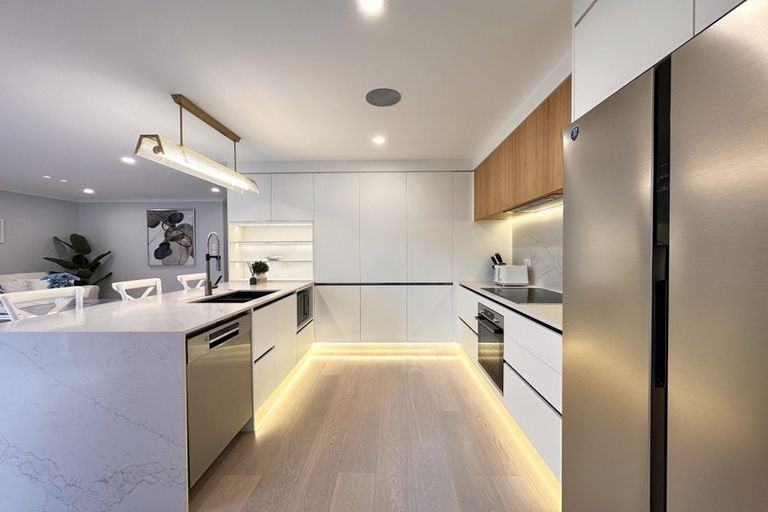 Photo of property in 123b Forrest Hill Road, Forrest Hill, Auckland, 0620