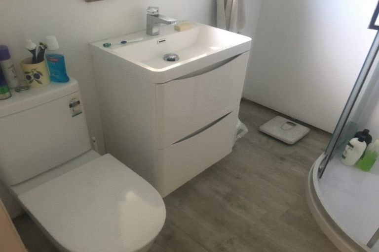 Photo of property in 6/72 Barton Street, Woolston, Christchurch, 8023