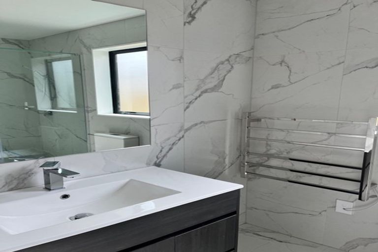 Photo of property in 19 Opouatu Avenue, Glenbrook, Waiuku, 2681