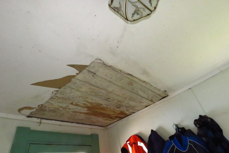 Photo of property in 44 Adderley Street, Westport, 7825