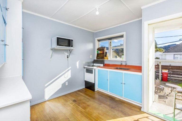 Photo of property in 1/14 Totara Street, Trentham, Upper Hutt, 5018