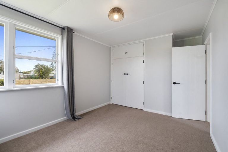 Photo of property in 3 Clifton Street, Bulls, 4818