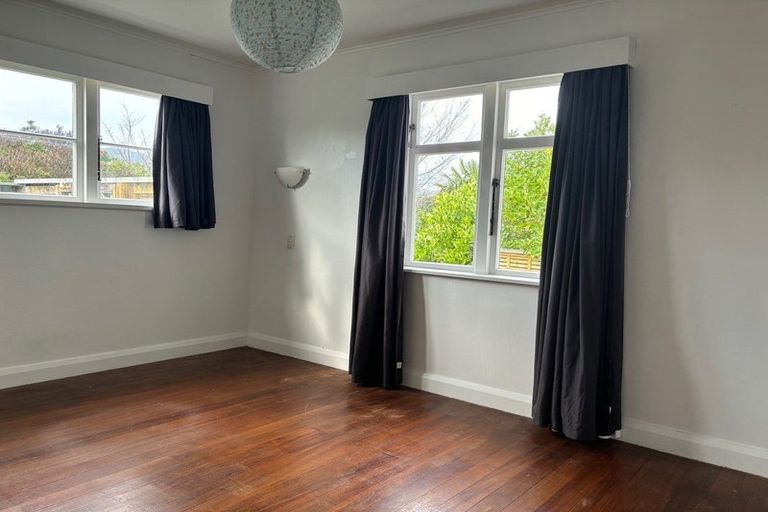 Photo of property in 3 Victor Road, Raumati Beach, Paraparaumu, 5032