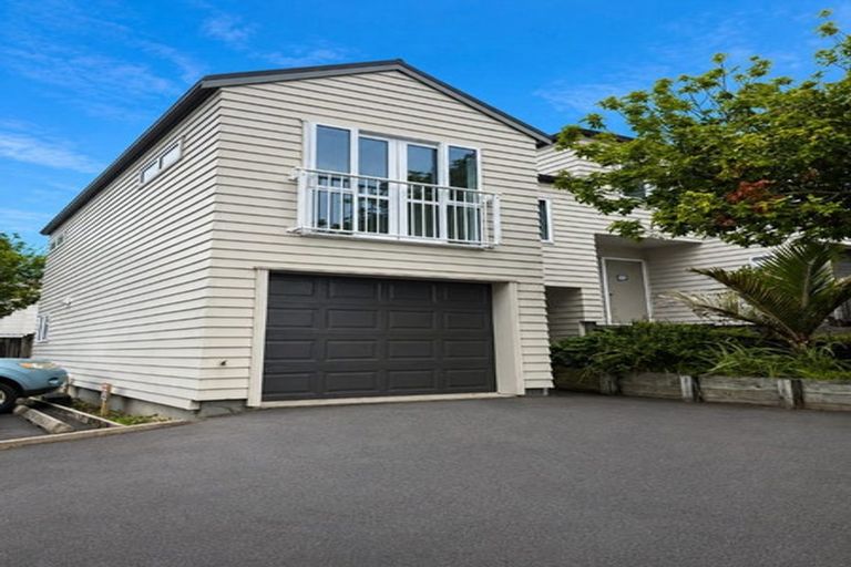 Photo of property in 14/30 John Jennings Drive, Oteha, Auckland, 0632