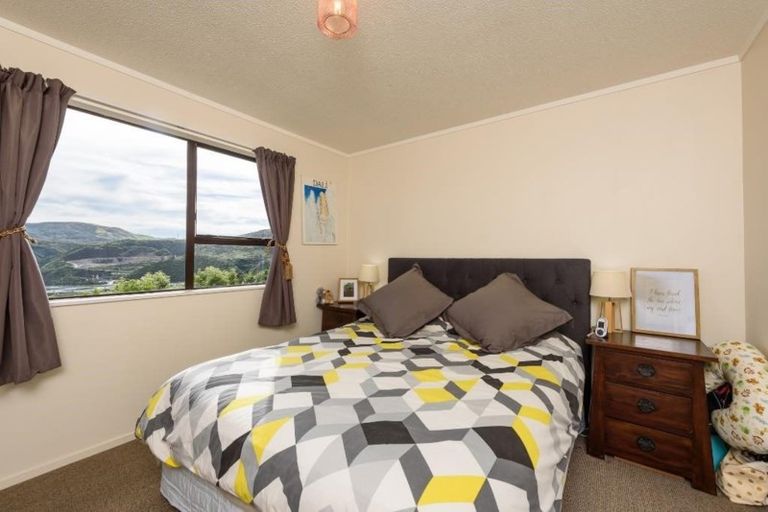 Photo of property in 43b Lord Street, Stokes Valley, Lower Hutt, 5019