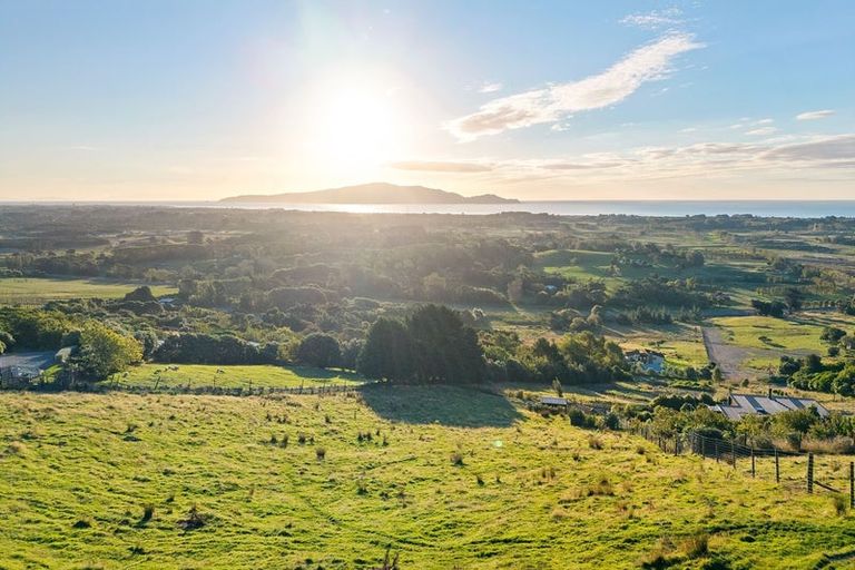 Photo of property in 251 Huia Street, Waikanae, 5391