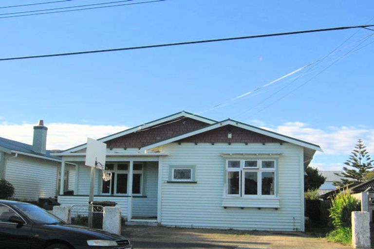 Photo of property in 11 Atiawa Street, Petone, Lower Hutt, 5012