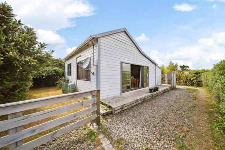 Photo of property in 21 Falstaff Street, Stratford, 4332