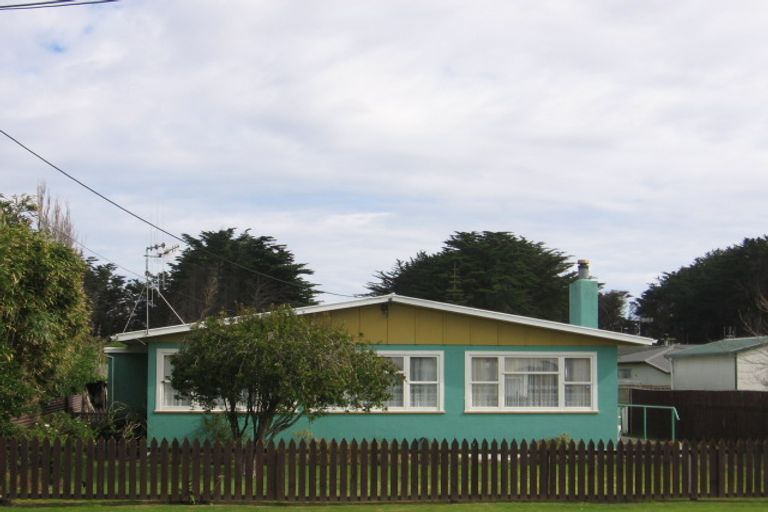 Photo of property in 80 Nash Parade, Foxton Beach, Foxton, 4815