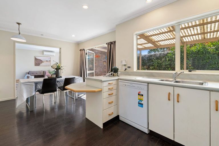 Photo of property in 16 Thelma Place, Lynmore, Rotorua, 3010