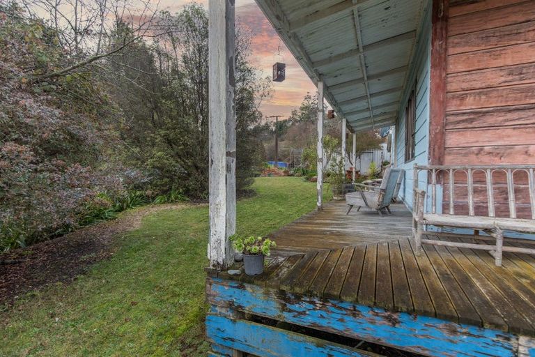 Photo of property in 2 Church Street, Waipawa, 4210