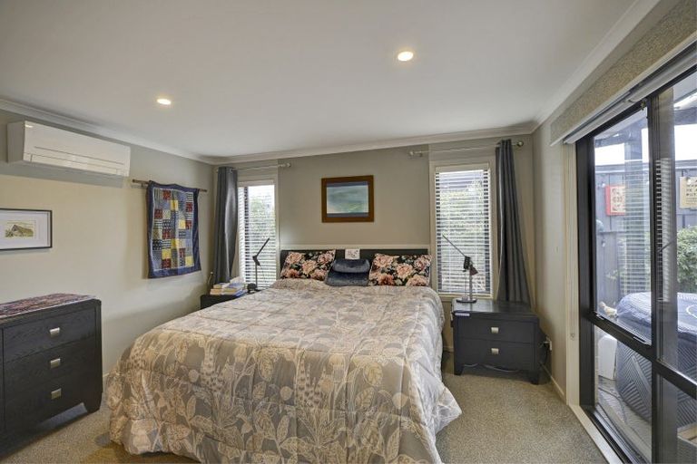 Photo of property in 2 Devon Lane, Carterton, 5713