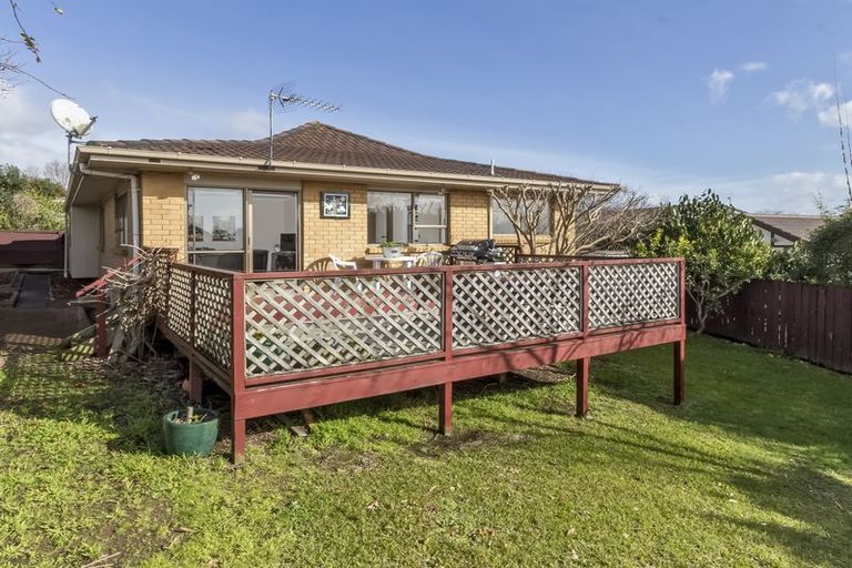 Photo of property in 2/39 Majesty Place, Half Moon Bay, Auckland, 2012