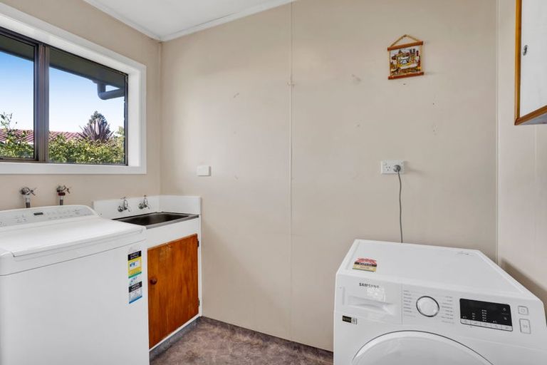 Photo of property in 37 Kowhai Street, Inglewood, 4330