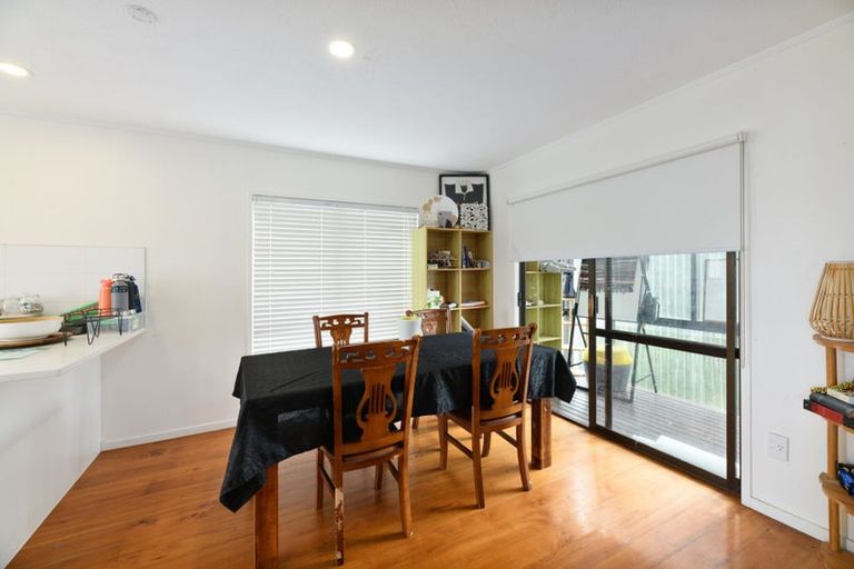 Photo of property in 19 Crosby Road, West Harbour, Auckland, 0618