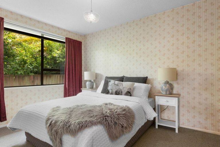Photo of property in 1/8a Salford Avenue, Redwood, Christchurch, 8051