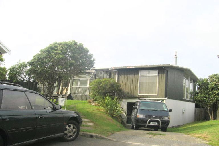Photo of property in 5 Lilac Lane, Maungaraki, Lower Hutt, 5010