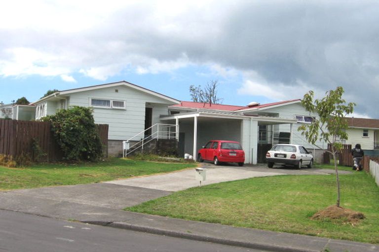 Photo of property in 5 Brougham Place, West Harbour, Auckland, 0618